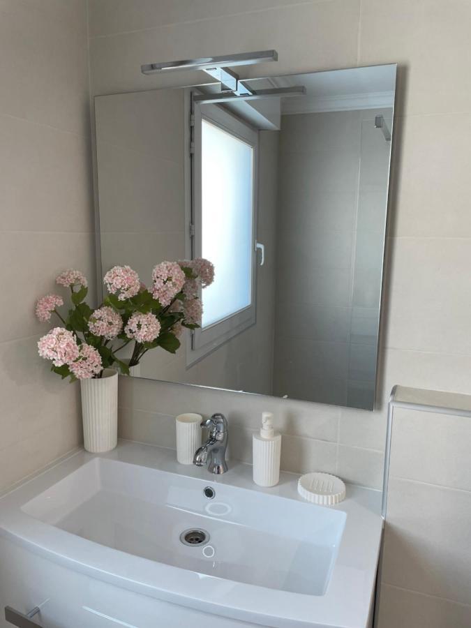 Studio With Swimming Pool 80 Meters Near The Beach Ницца Экстерьер фото